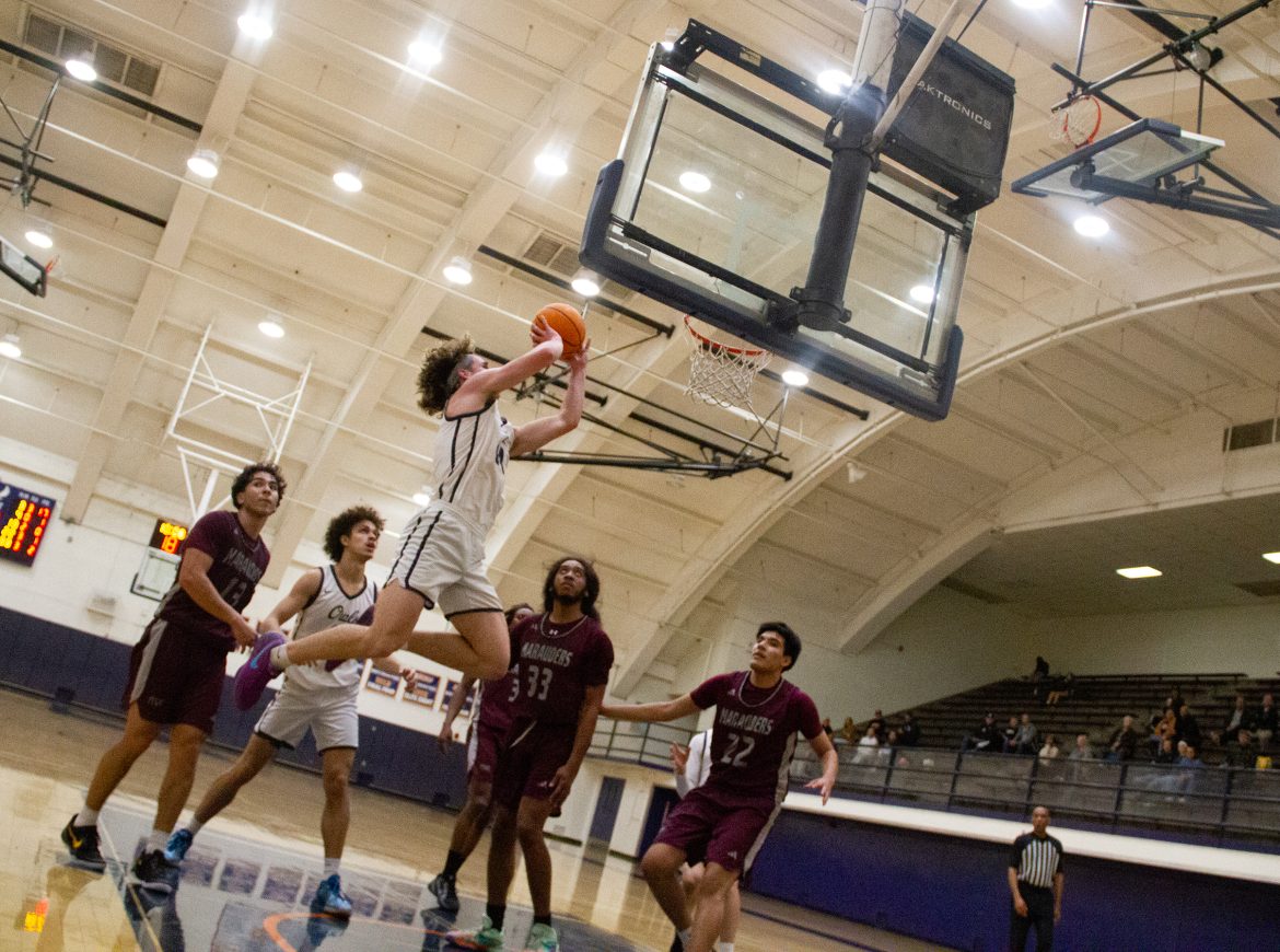 Citrus’ men’s basketball extend their winning streak to 15 games after beating Antelope Valley